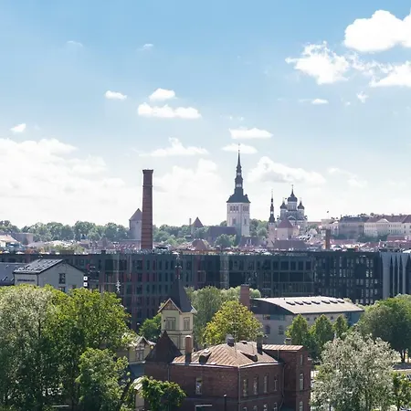 Lootsi Penthouse Apartment